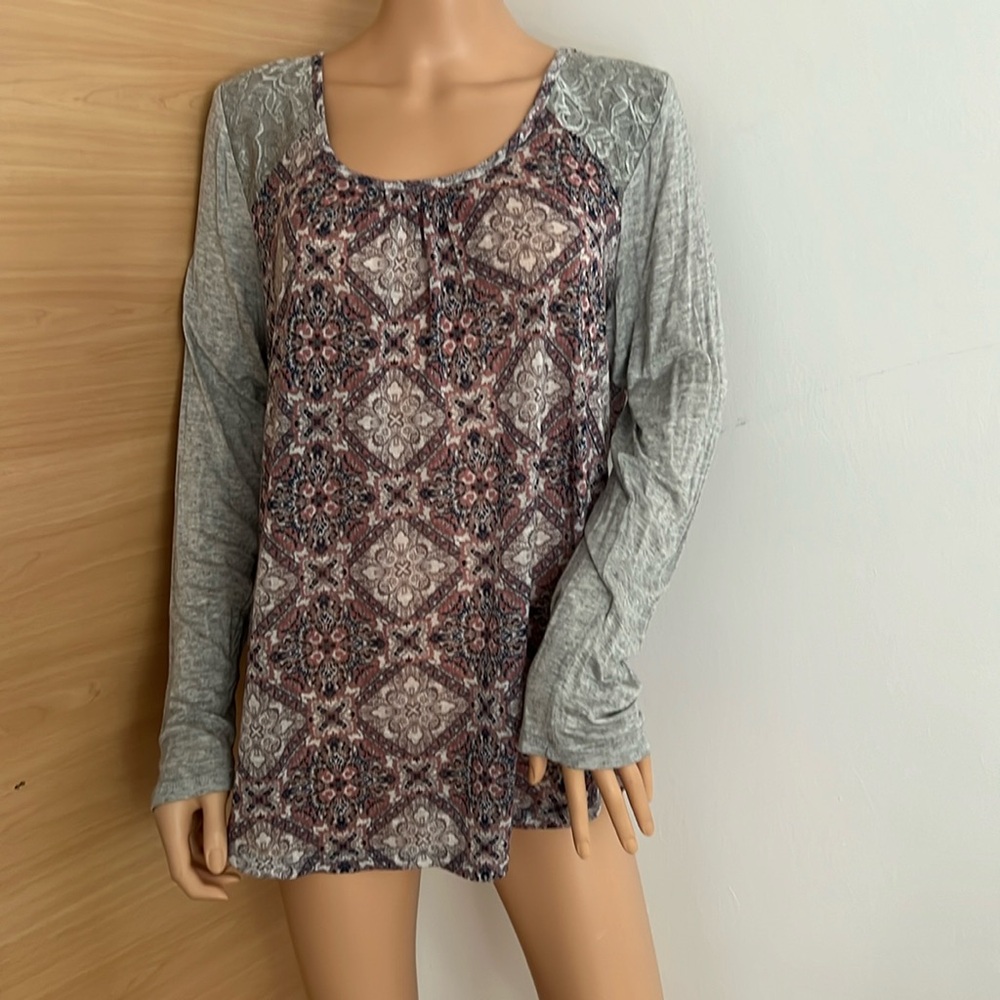 Maunces Woman’s Tunics.